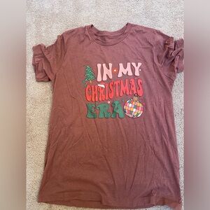 Taylor Swift-inspired mauve Christmas t-shirt size L